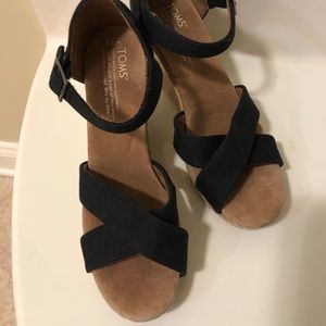 Toms Black Wedges
